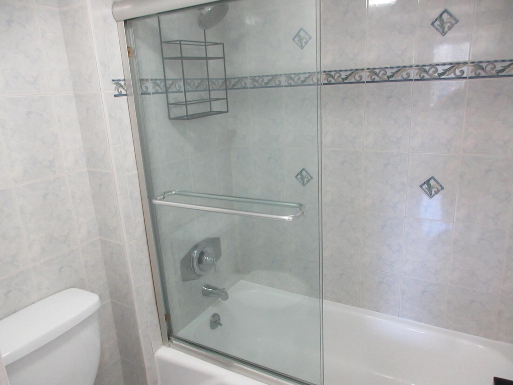 1401 N Riverside Drive - Photo 17