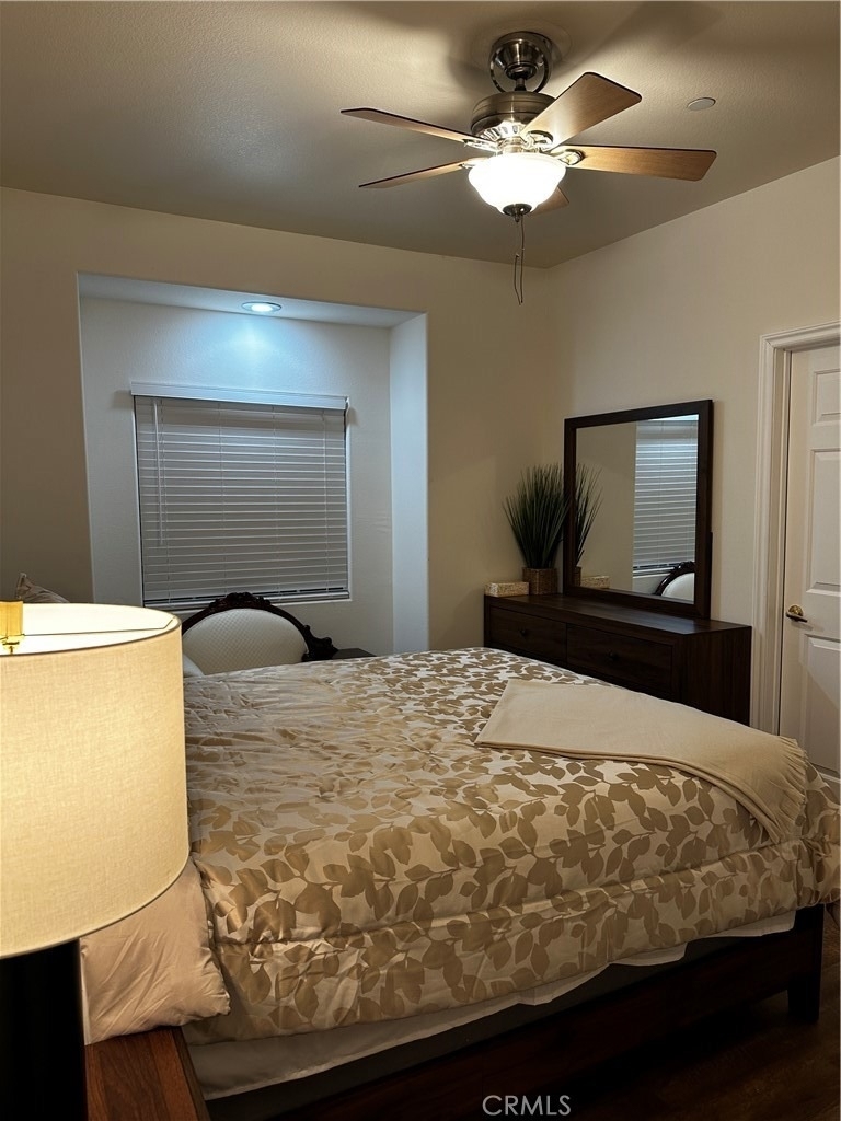 300 Lampman Way - Photo 18