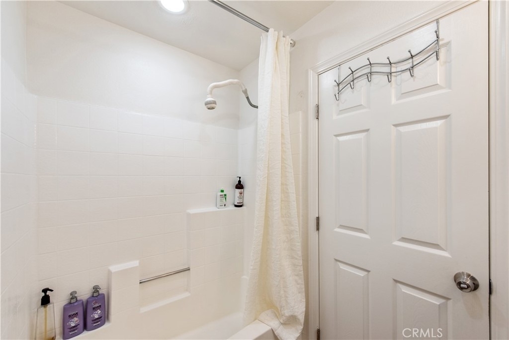 450 E 4th - Photo 8
