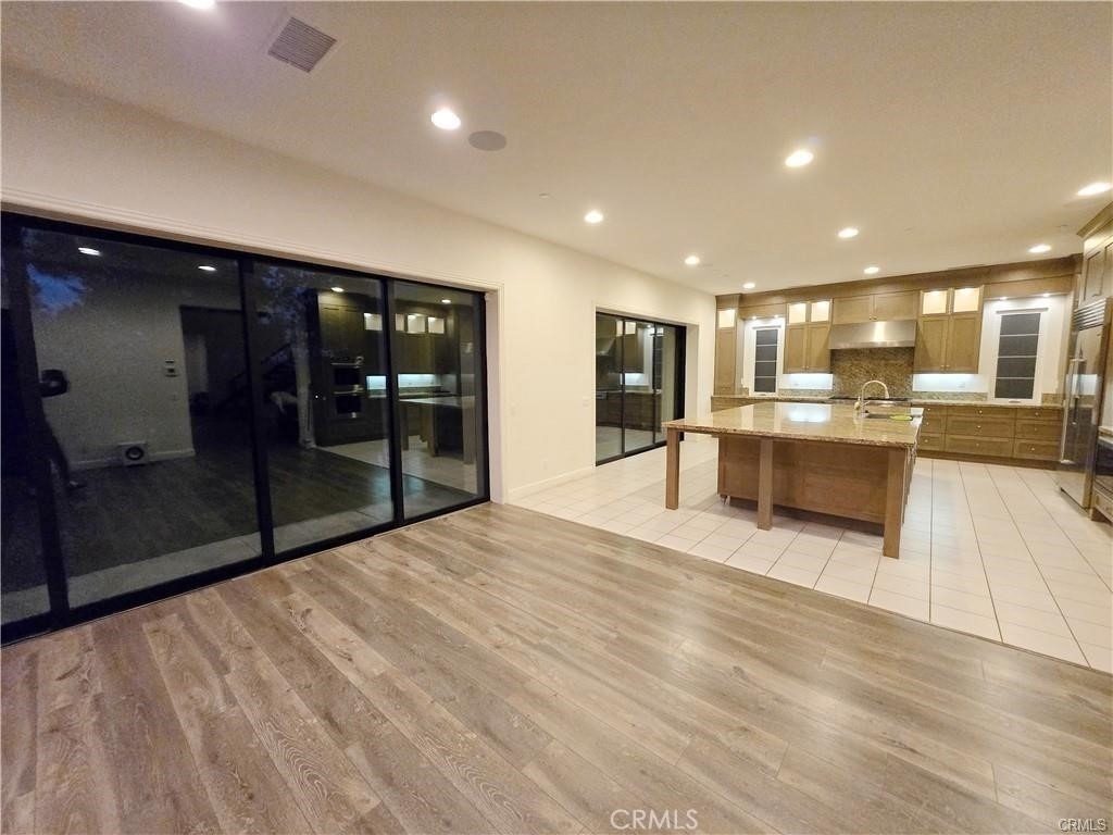 117 Amber Sky - Photo 1