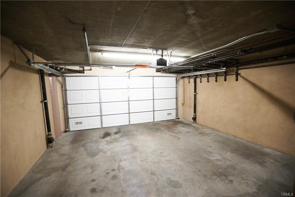18245 Burbank - Photo 20