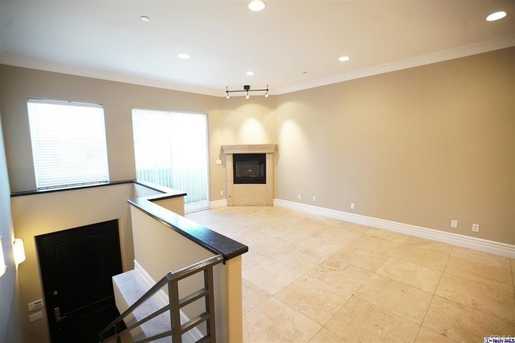 18245 Burbank - Photo 0