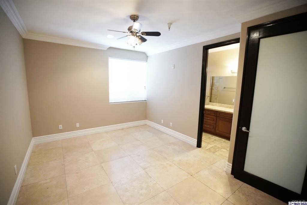 18245 Burbank - Photo 14