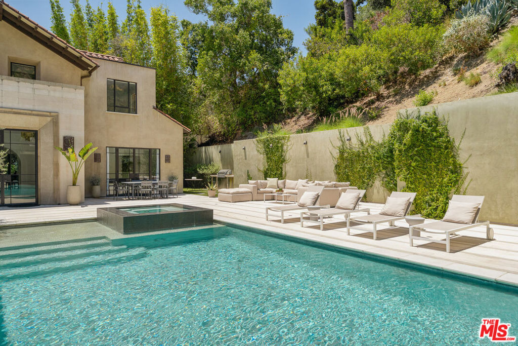 7801 Hillside Avenue - Photo 3