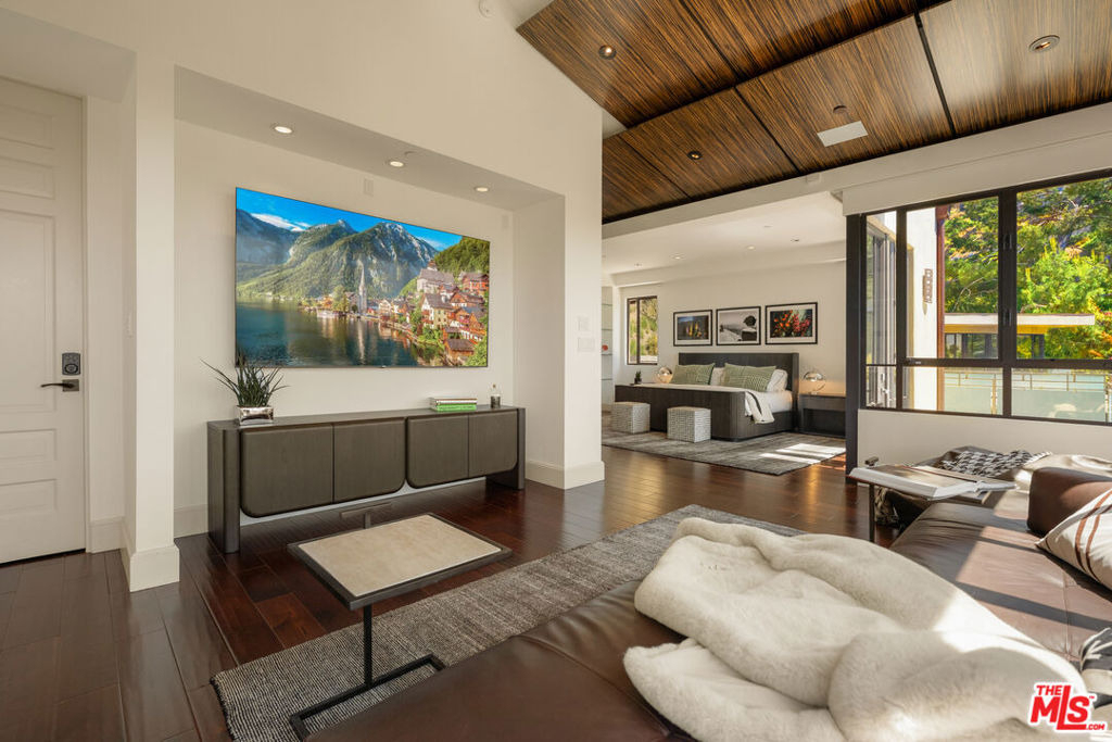 7801 Hillside Avenue - Photo 34