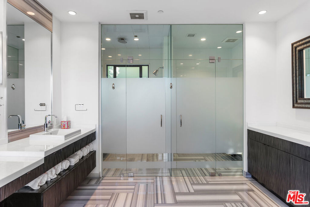 7801 Hillside Avenue - Photo 39
