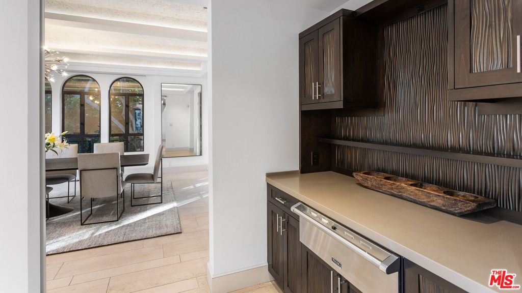 7801 Hillside Avenue - Photo 18