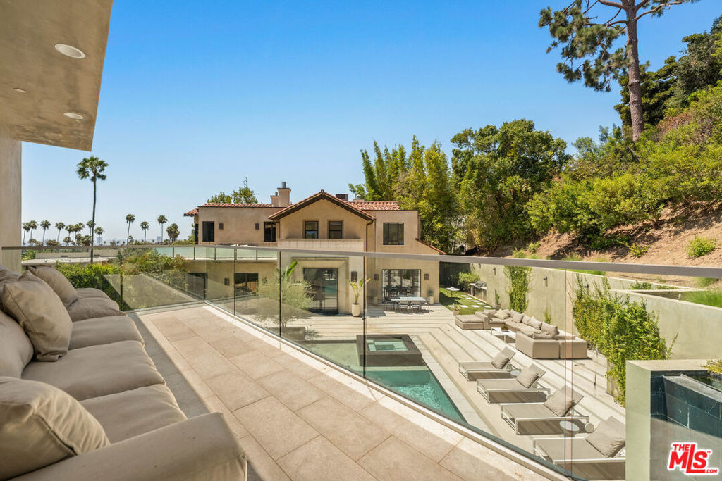 7801 Hillside Avenue - Photo 4