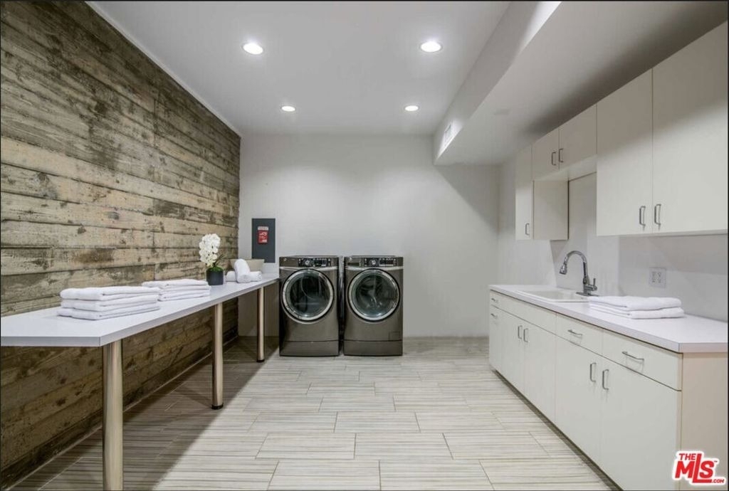 7801 Hillside Avenue - Photo 52