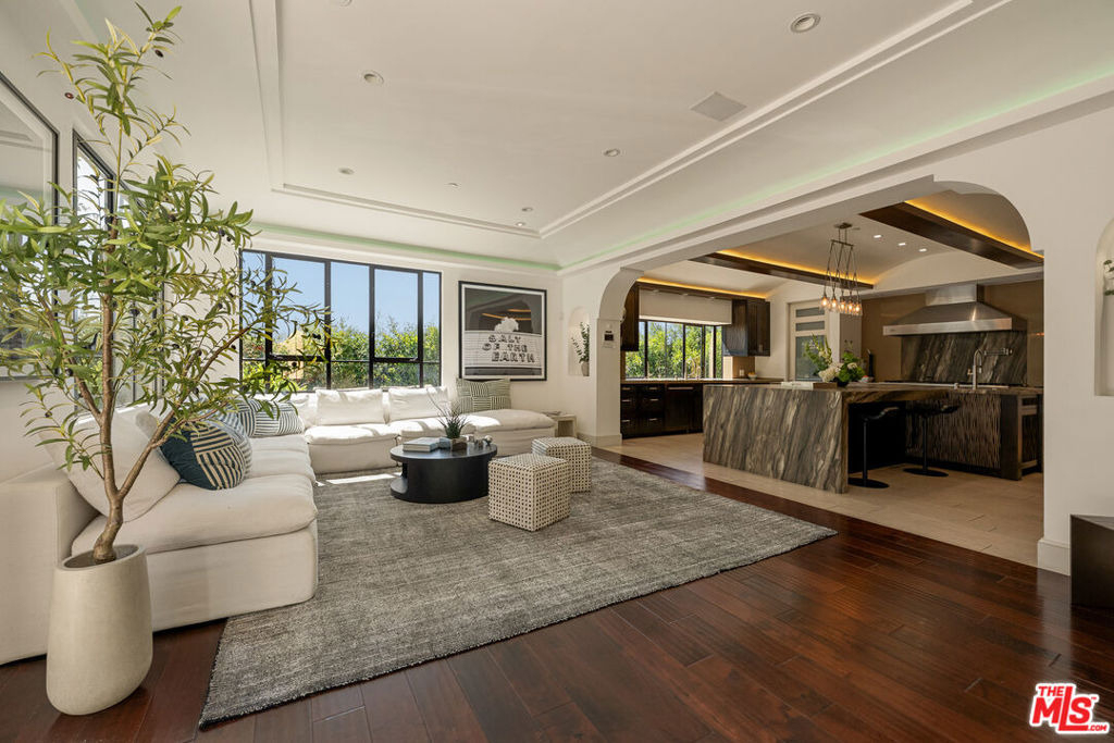 7801 Hillside Avenue - Photo 8