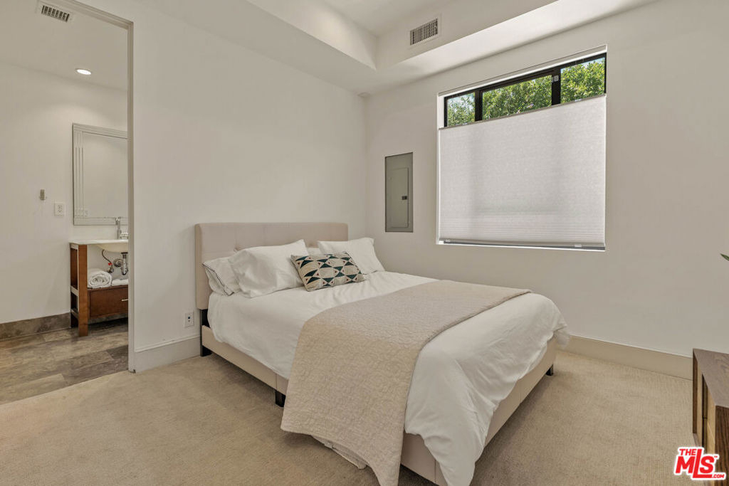 7801 Hillside Avenue - Photo 53
