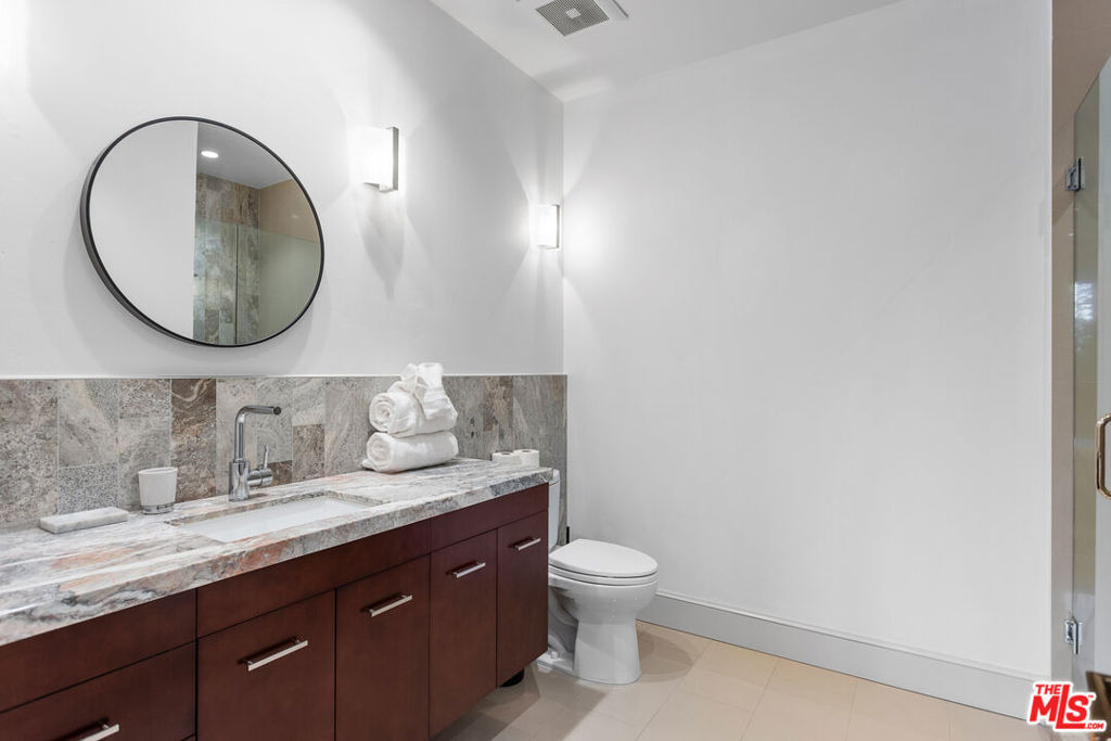 7801 Hillside Avenue - Photo 44