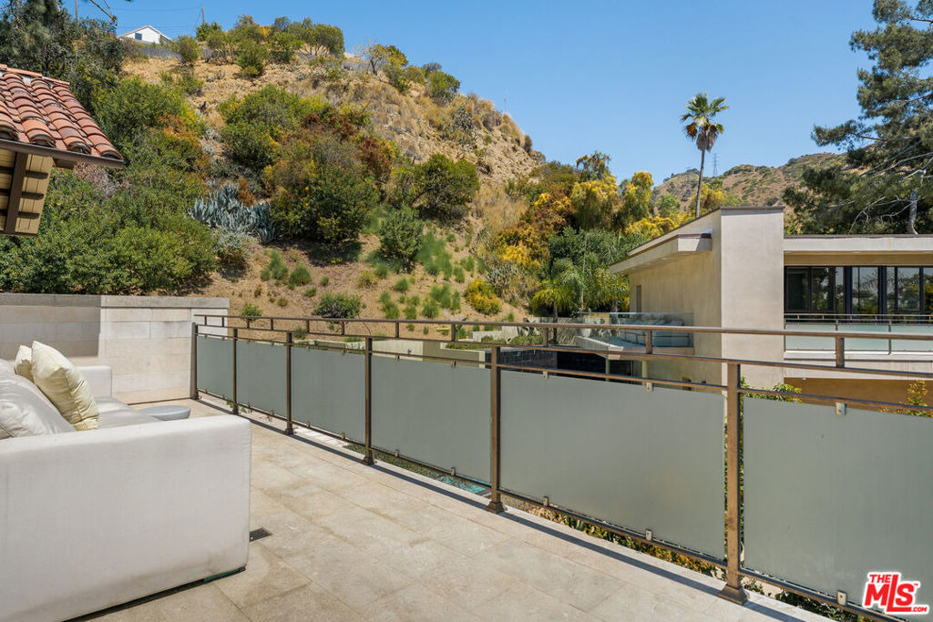7801 Hillside Avenue - Photo 42
