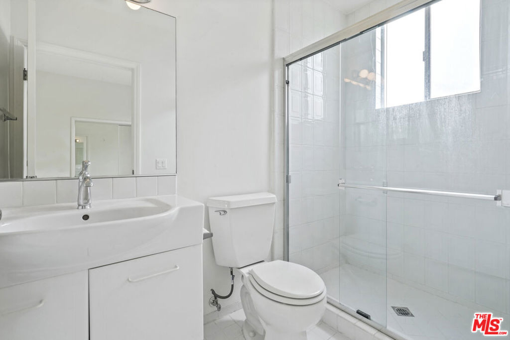 1325 Arizona Avenue - Photo 52
