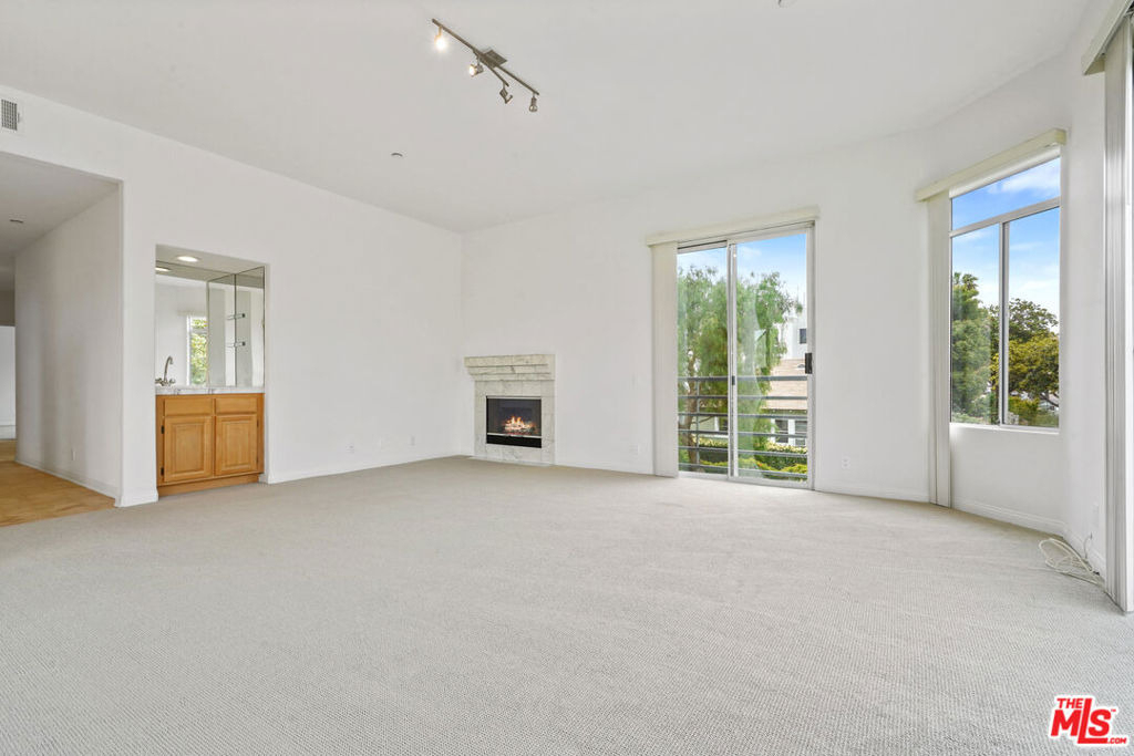 1325 Arizona Avenue - Photo 29