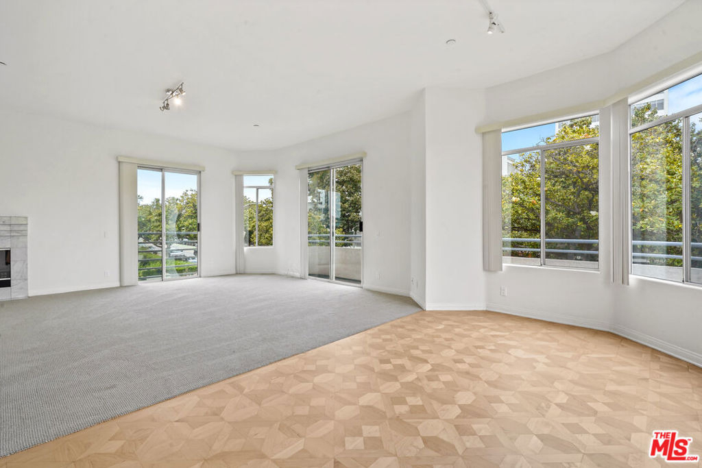 1325 Arizona Avenue - Photo 16