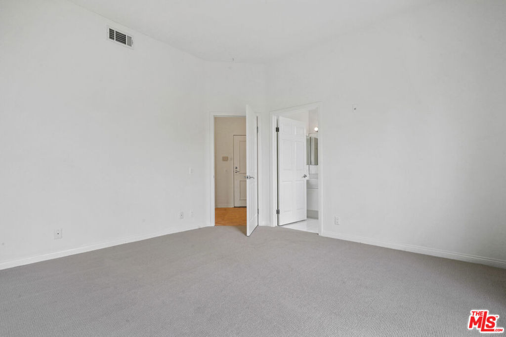 1325 Arizona Avenue - Photo 48