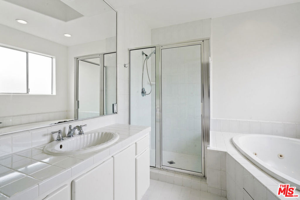 1325 Arizona Avenue - Photo 44
