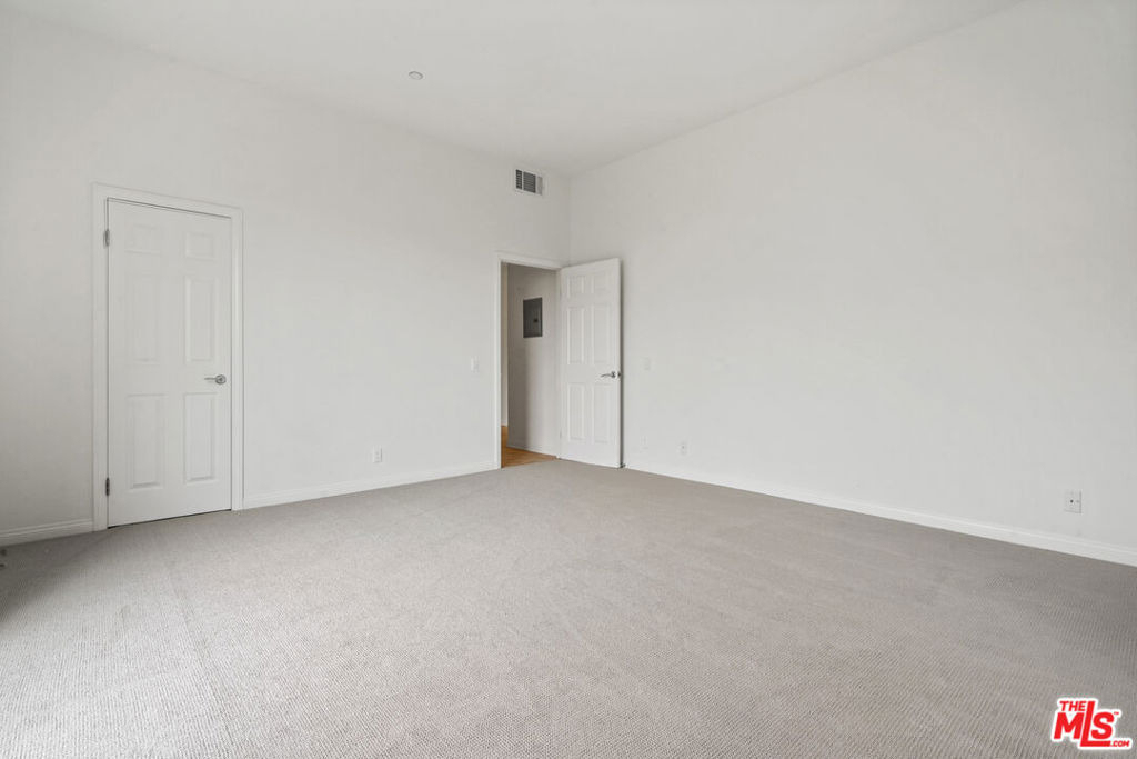 1325 Arizona Avenue - Photo 42