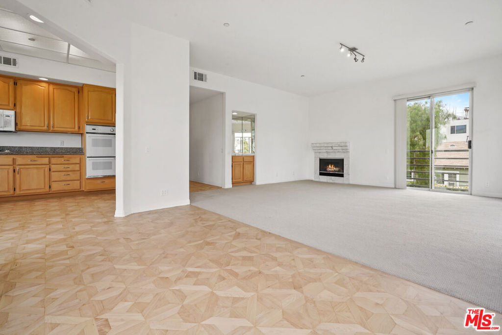 1325 Arizona Avenue - Photo 22