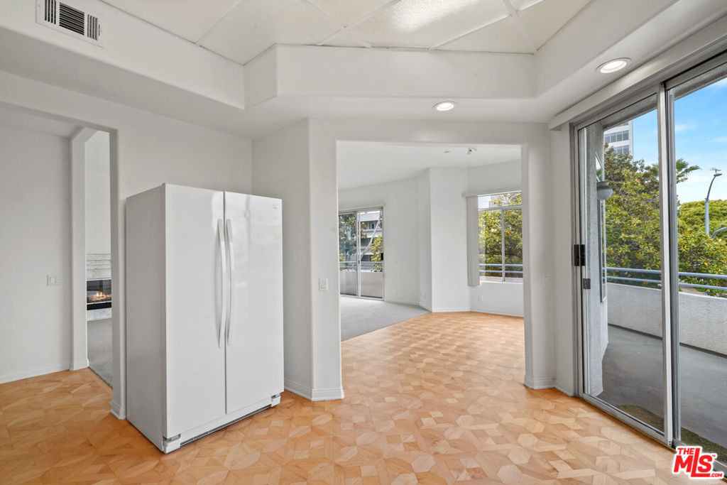 1325 Arizona Avenue - Photo 25