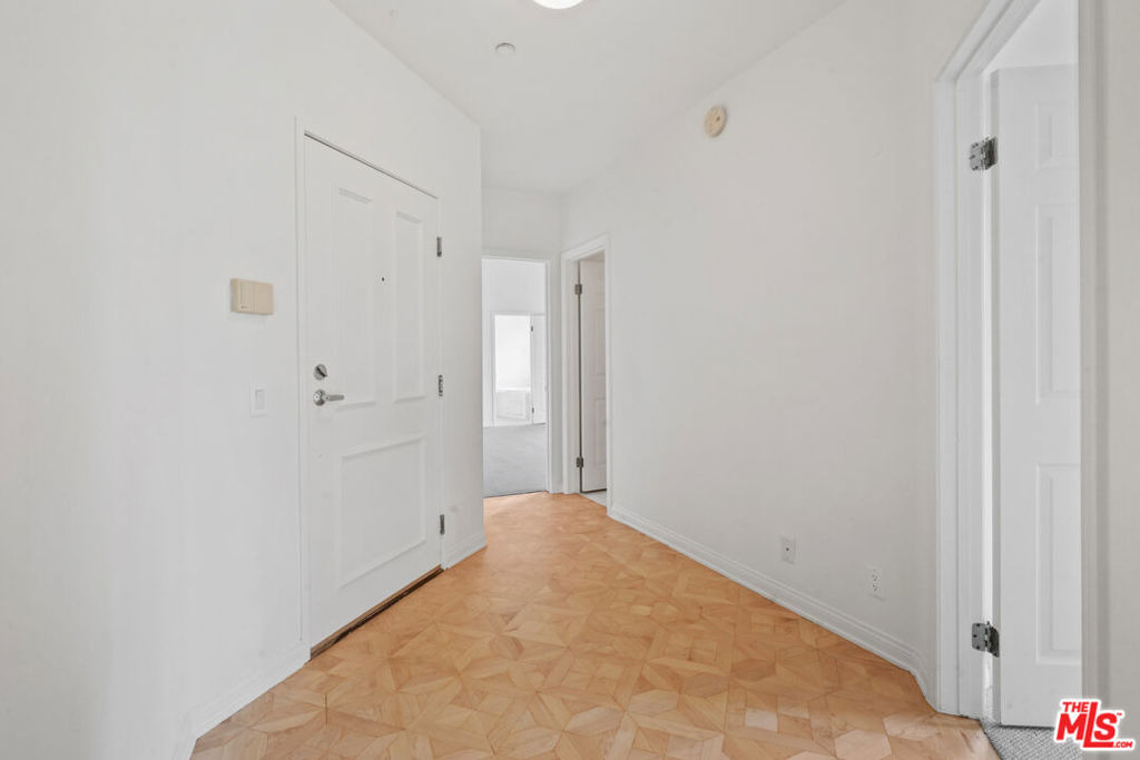 1325 Arizona Avenue - Photo 31