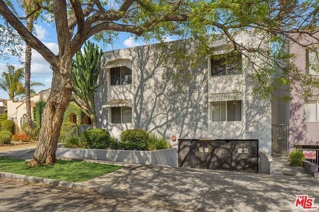 1006 Havenhurst - Photo 2