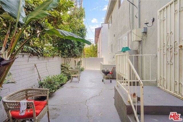 1006 Havenhurst - Photo 11
