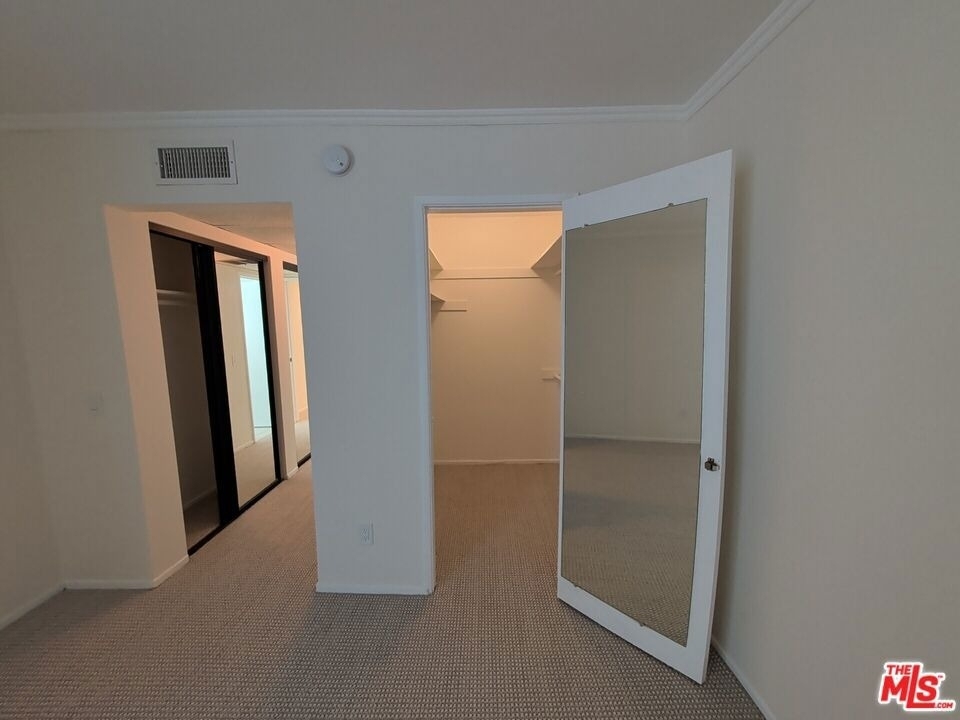 415 Montana Avenue - Photo 12