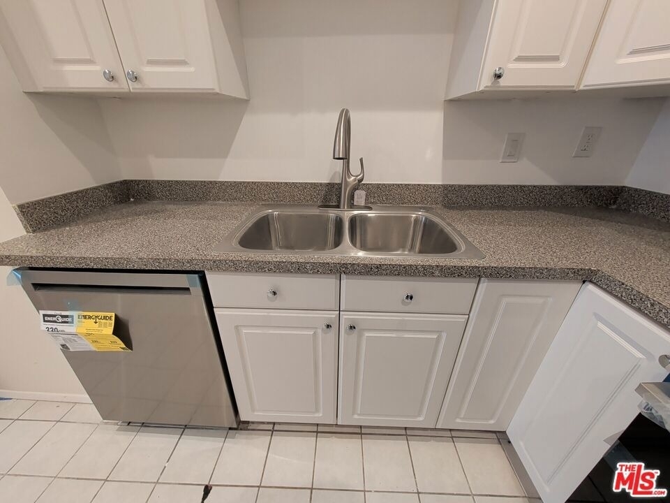 415 Montana Avenue - Photo 21