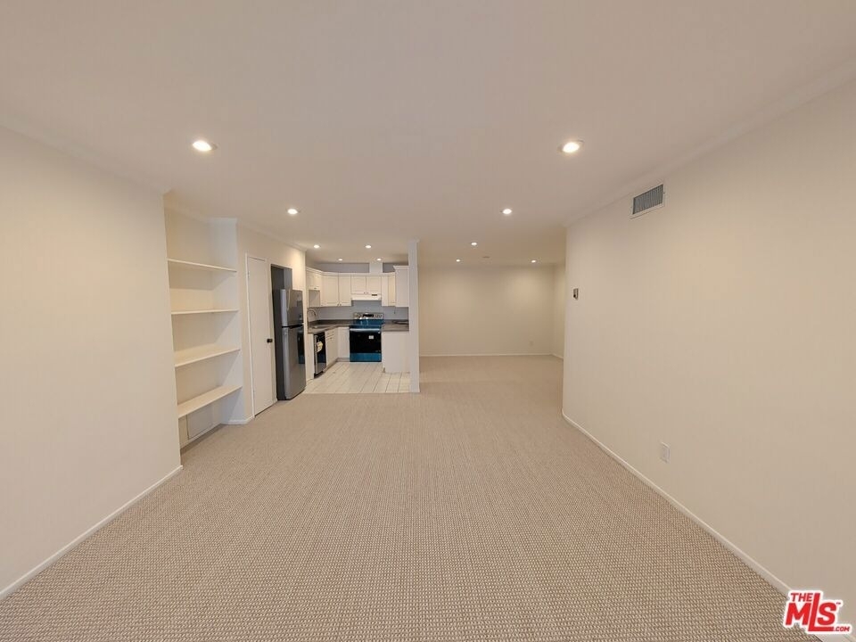 415 Montana Avenue - Photo 17