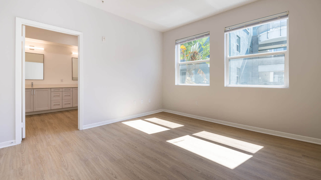 601 E. 2nd Street - Photo 9