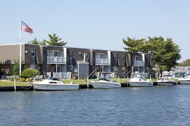 10 Mainsail Drive - Photo 1