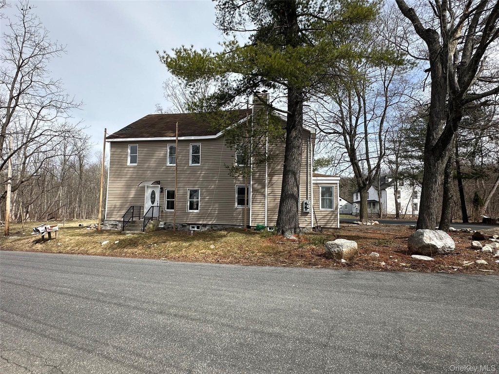1445 Burlingham Road - Photo 1