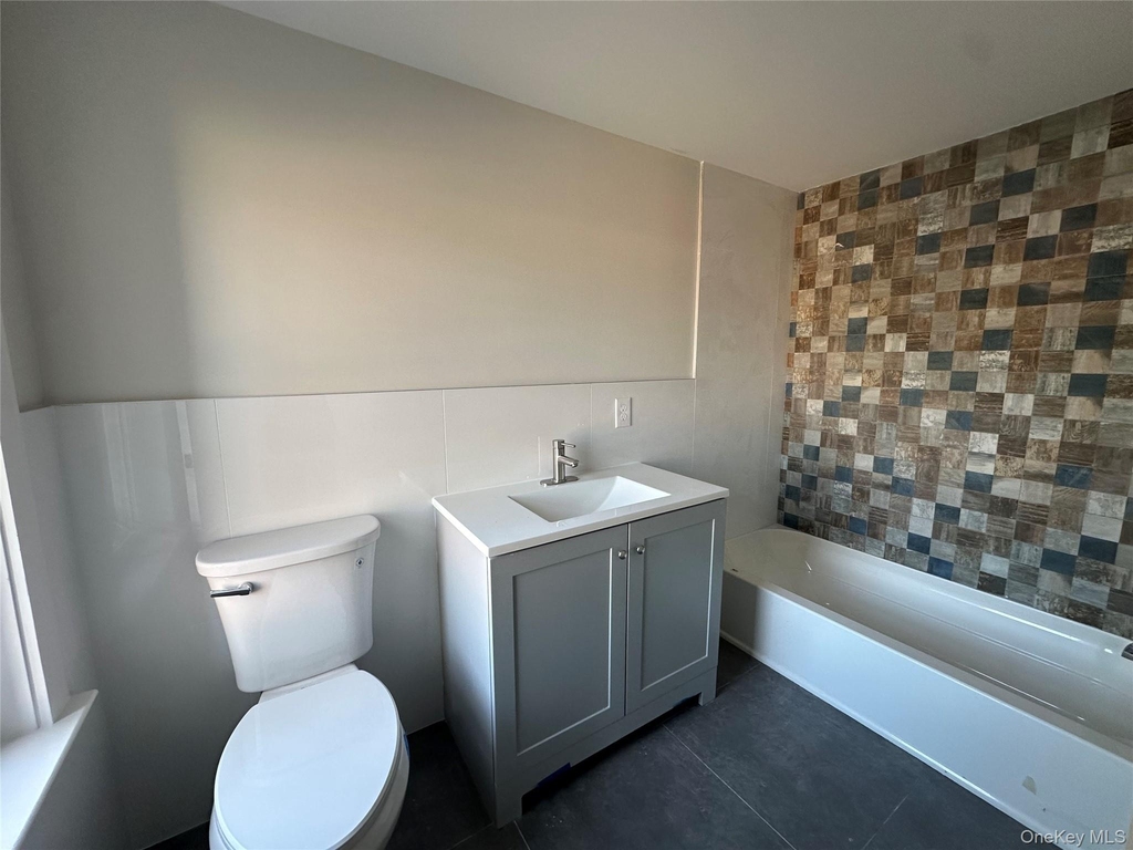 1445 Burlingham Road - Photo 17