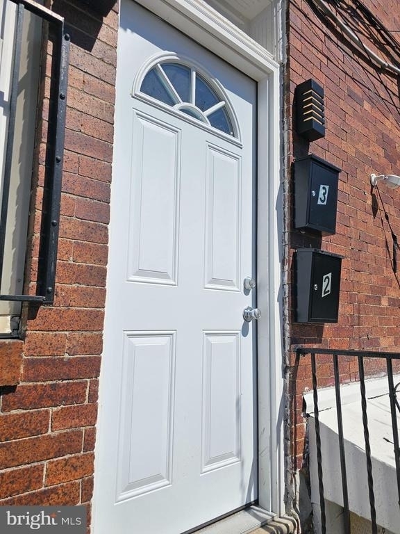 718 S 52nd Street S - Photo 0