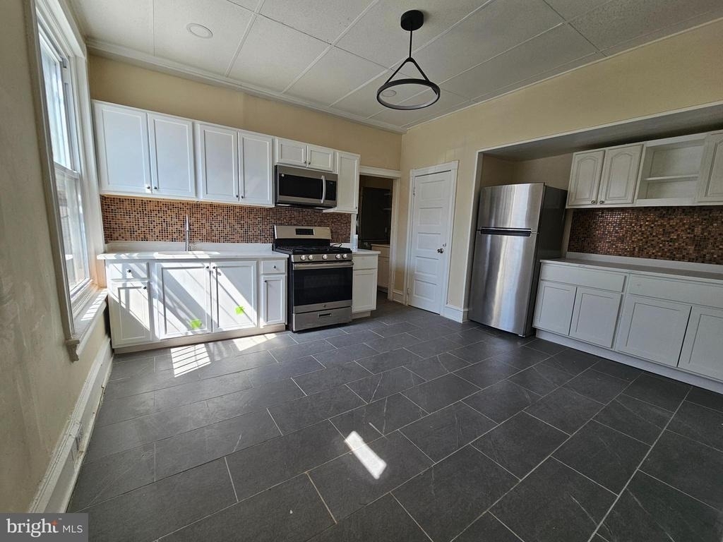 718 S 52nd Street S - Photo 8