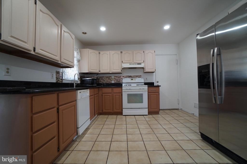 8602 Chapel View Road - Photo 4