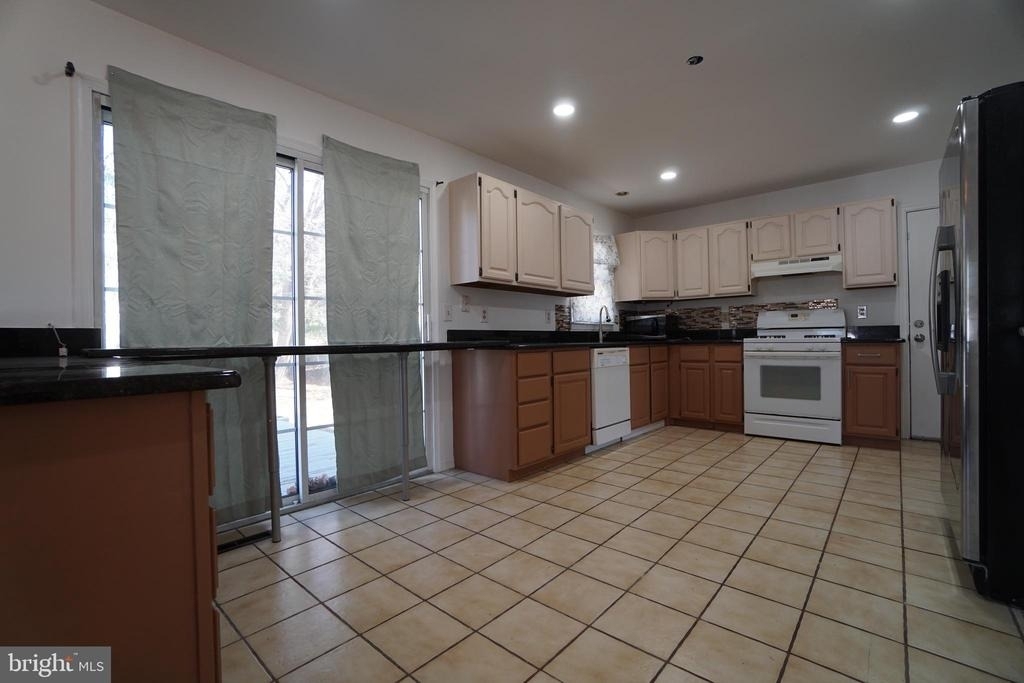 8602 Chapel View Road - Photo 3