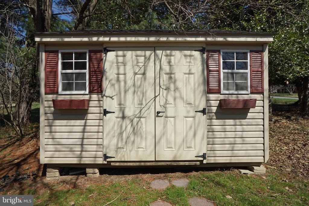 8602 Chapel View Road - Photo 24