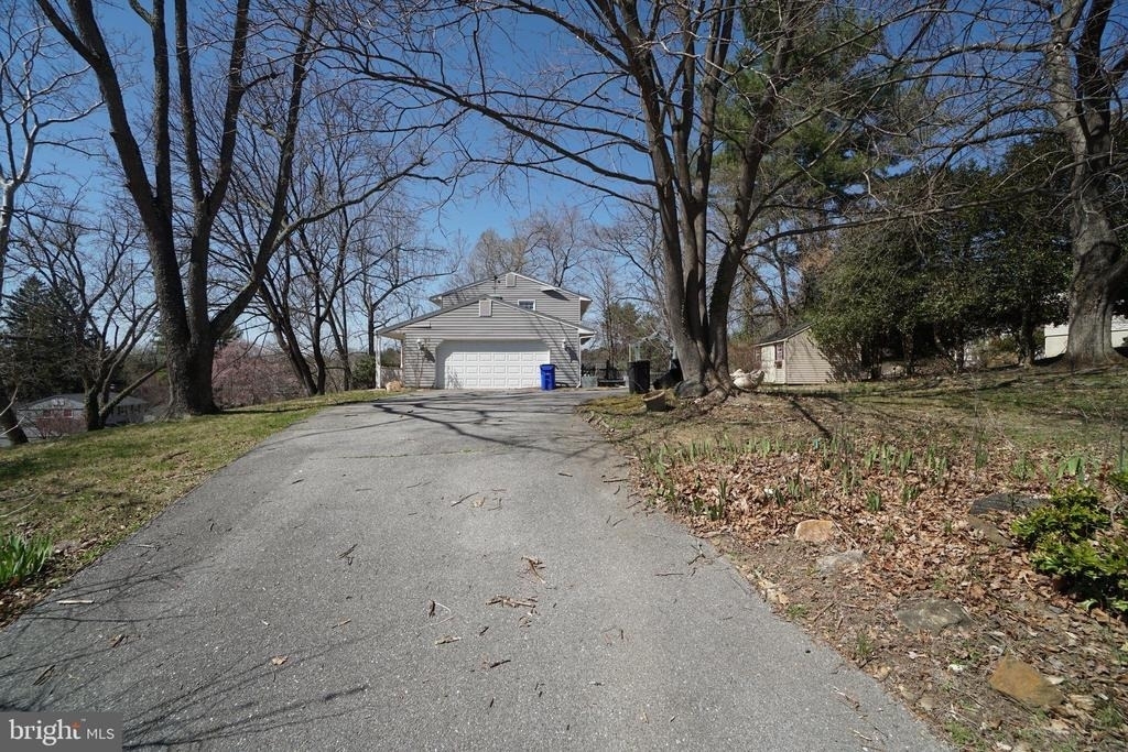8602 Chapel View Road - Photo 32