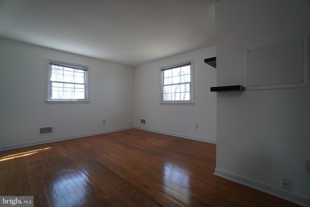 8602 Chapel View Road - Photo 15