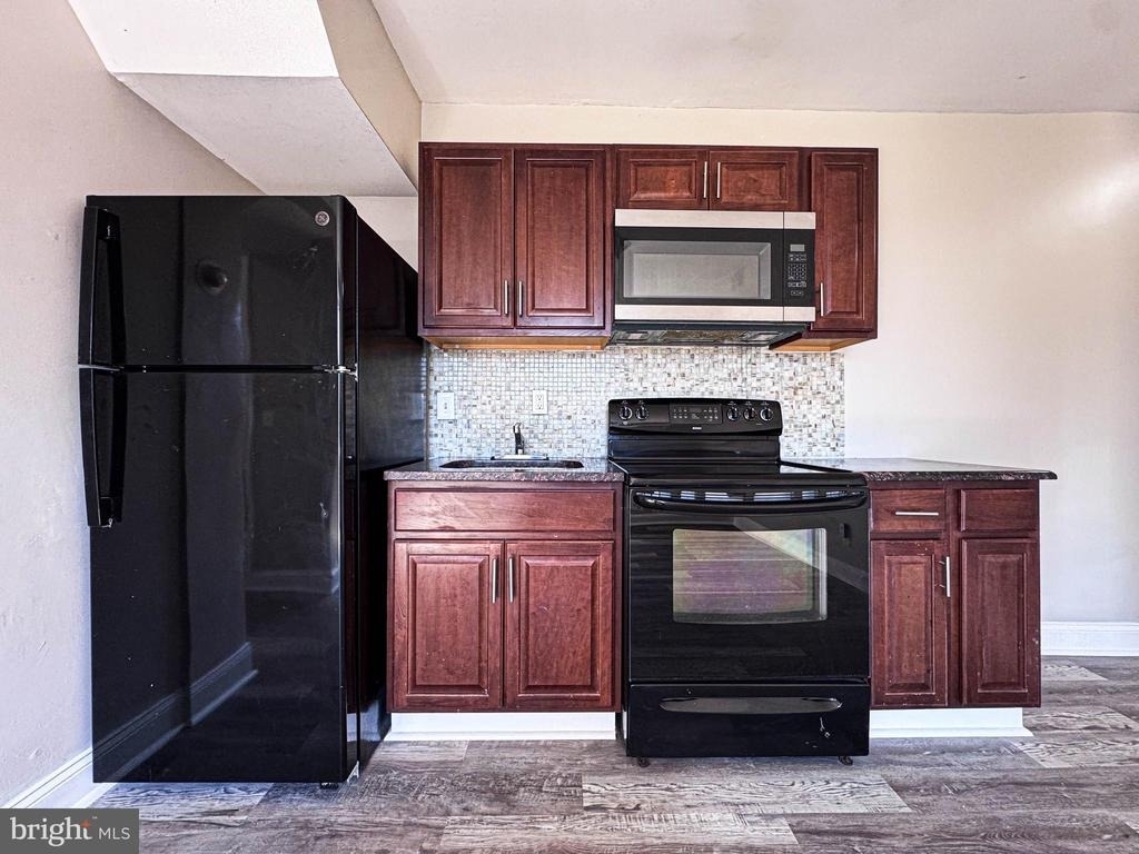 4630 Hillside Road Se - Photo 8
