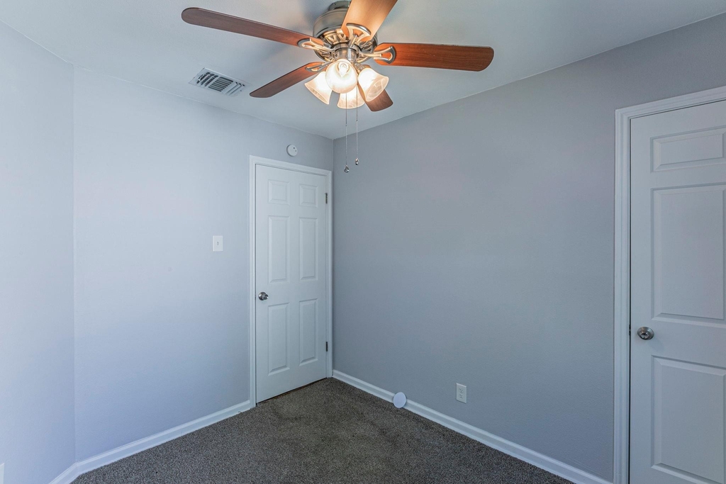 9411 Valley Moss - Photo 12