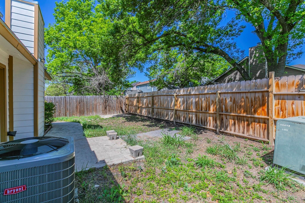 9411 Valley Moss - Photo 22