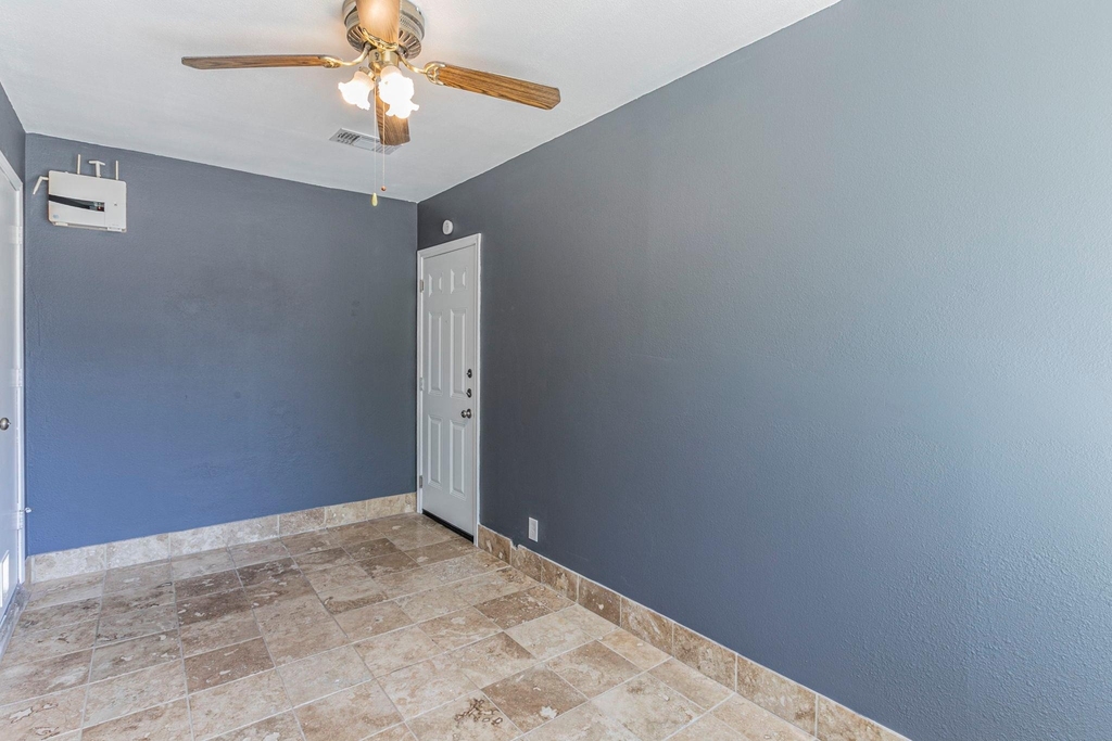 9411 Valley Moss - Photo 16