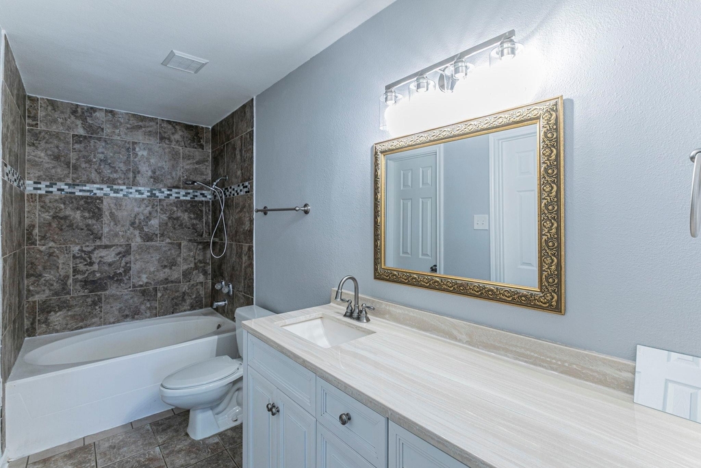 9411 Valley Moss - Photo 10