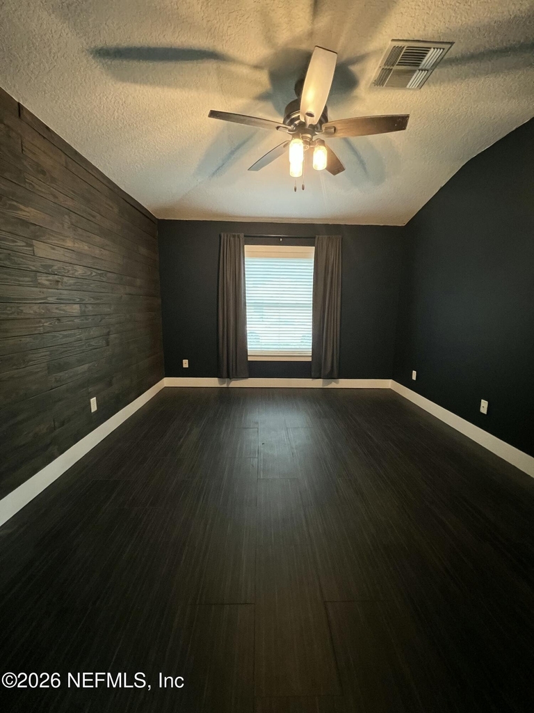 1115 Main Street - Photo 7