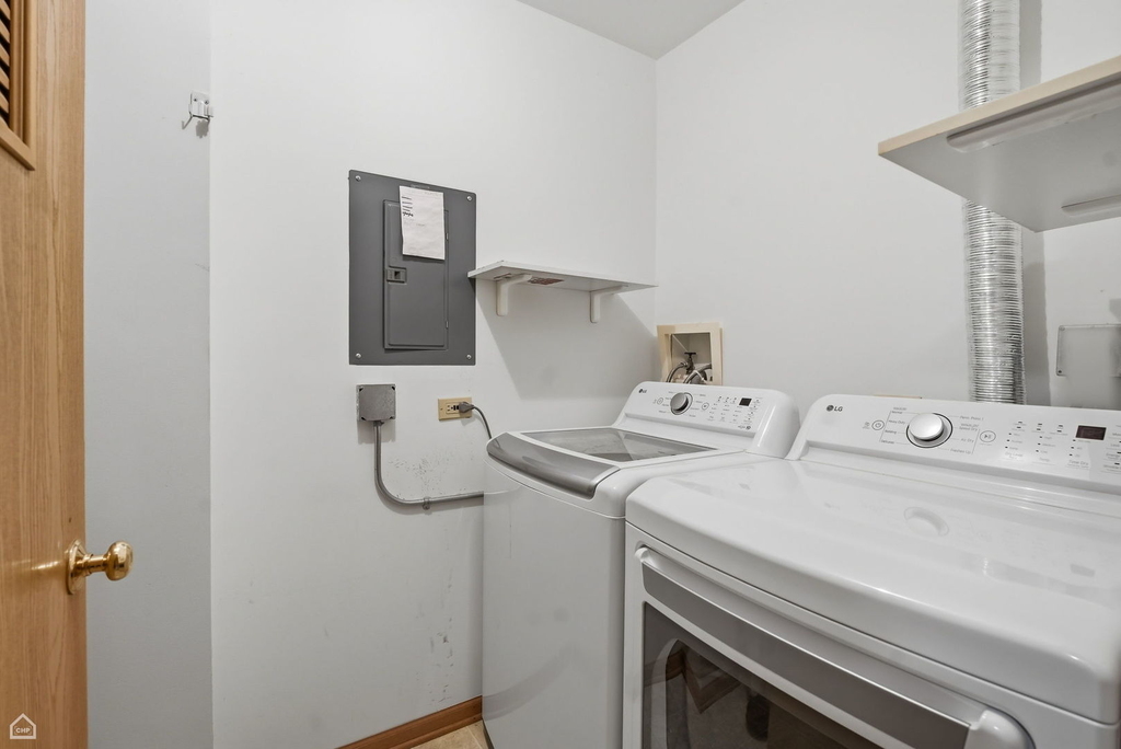 490 Westwood Court - Photo 15