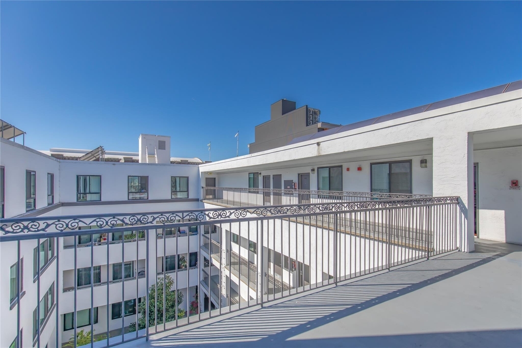 1825 Mission St - Photo 4